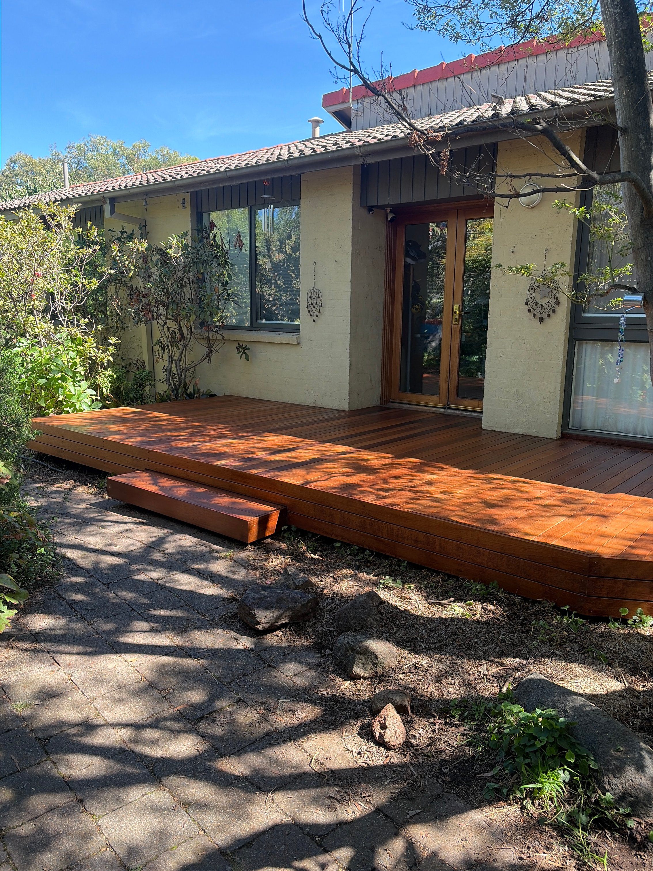 Weetangera timber deck